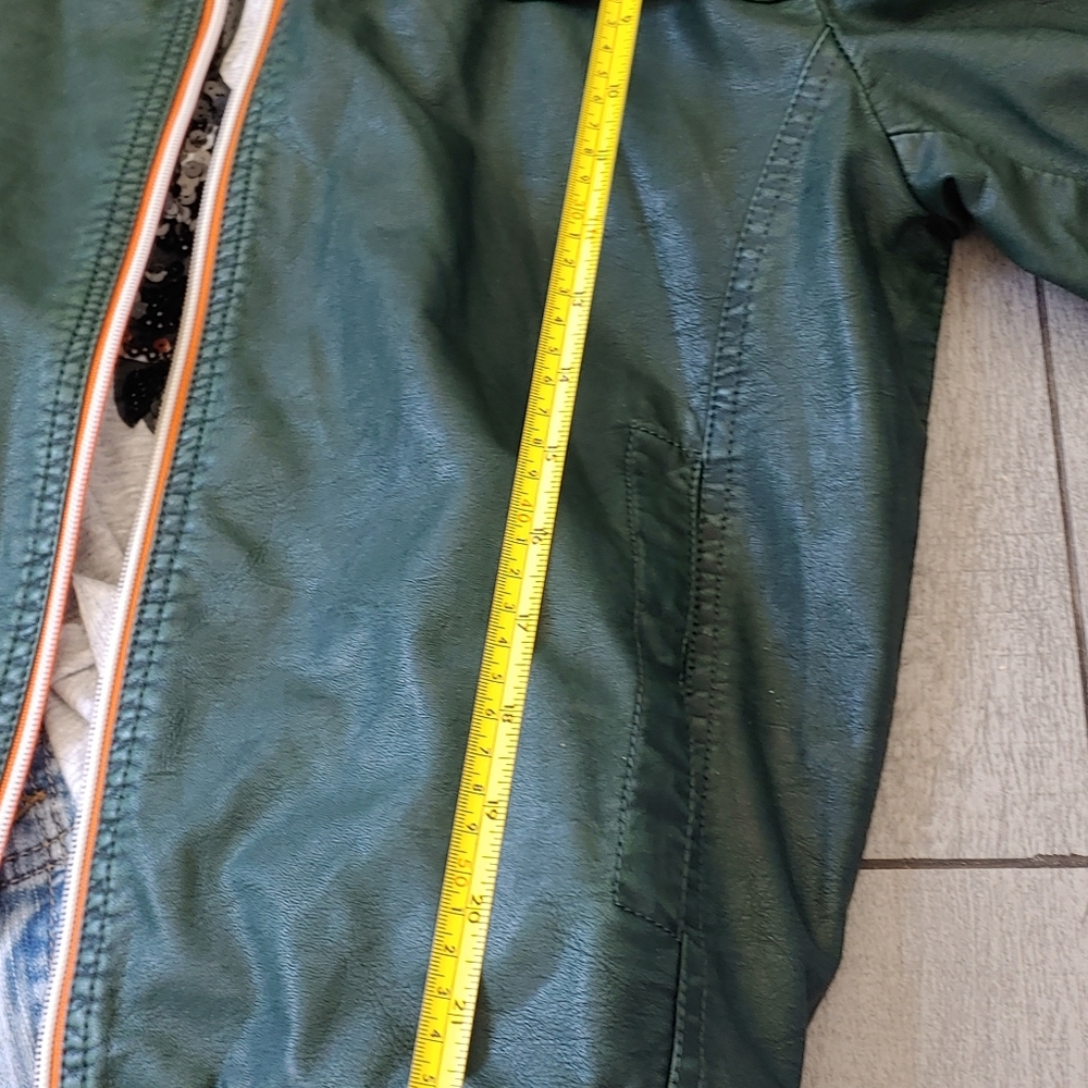 Leather jacket - Picture 6 of 12